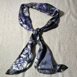 Floral skinny head/neck scarf in blue, white, and green